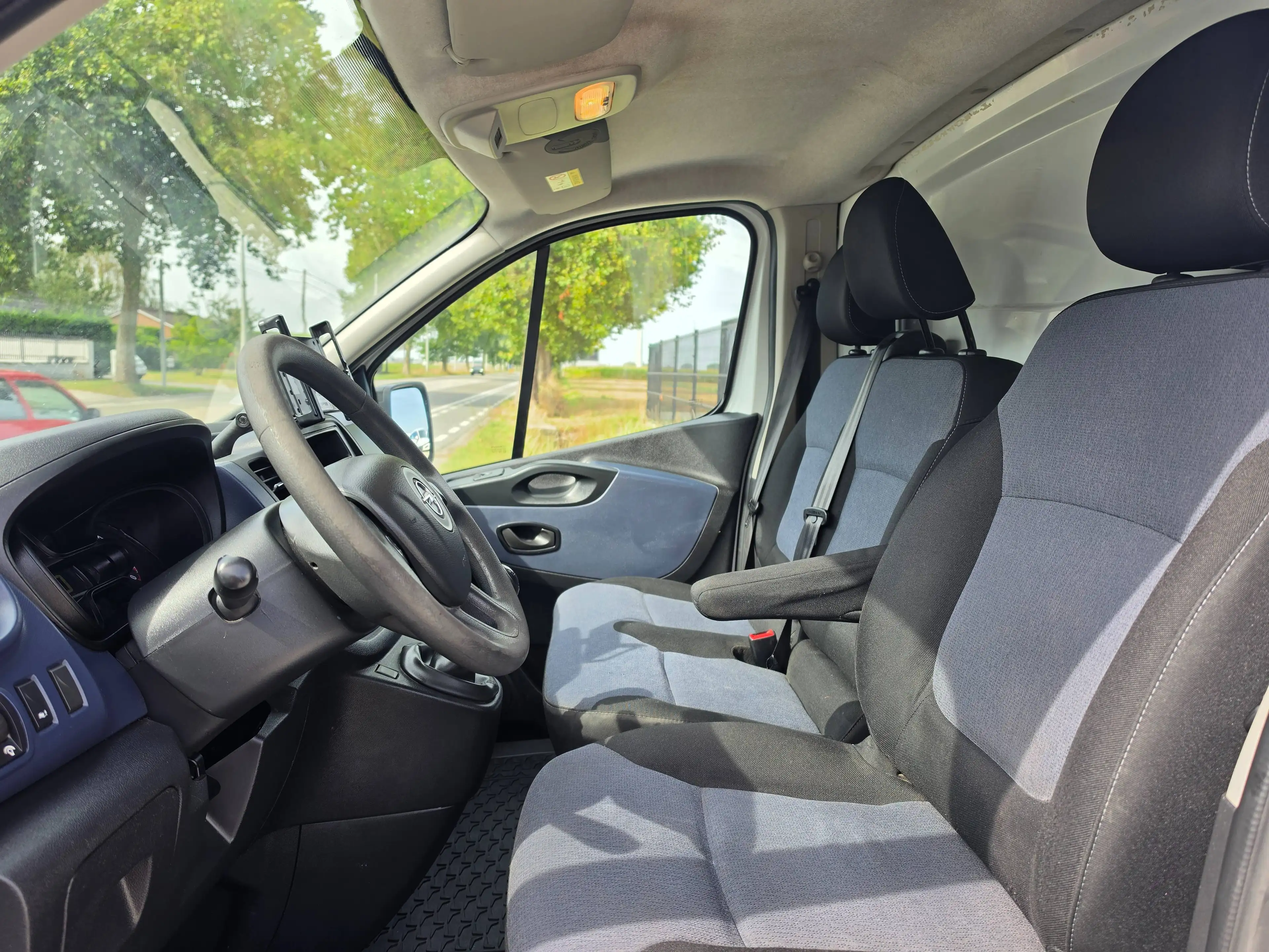 Opel Vivaro 1.6 CDTi L1H1 Edition confort utilitaire 3 places airco garantie 12 mois — photo 13