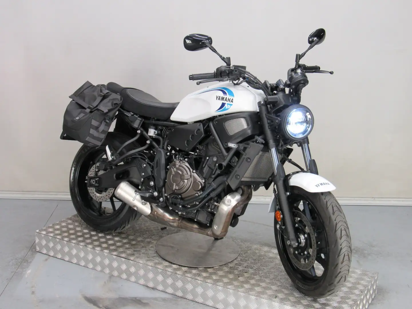 Yamaha XSR 700 ABS Bianco - 2