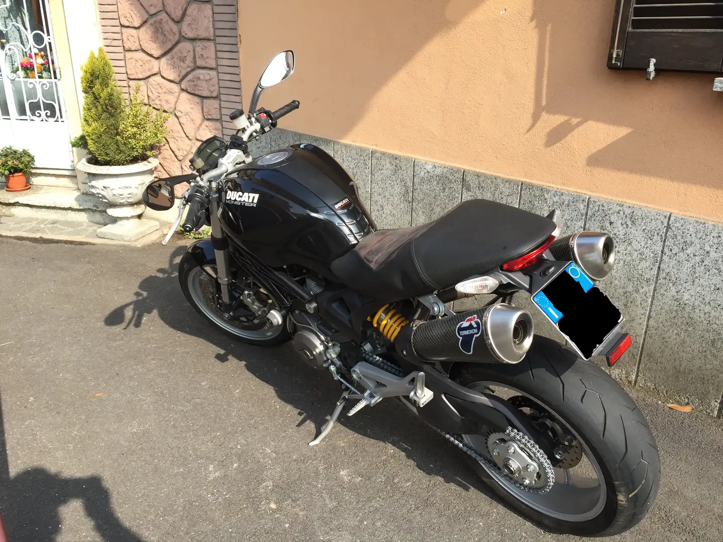 Ducati Monster 1100 Negro - 1
