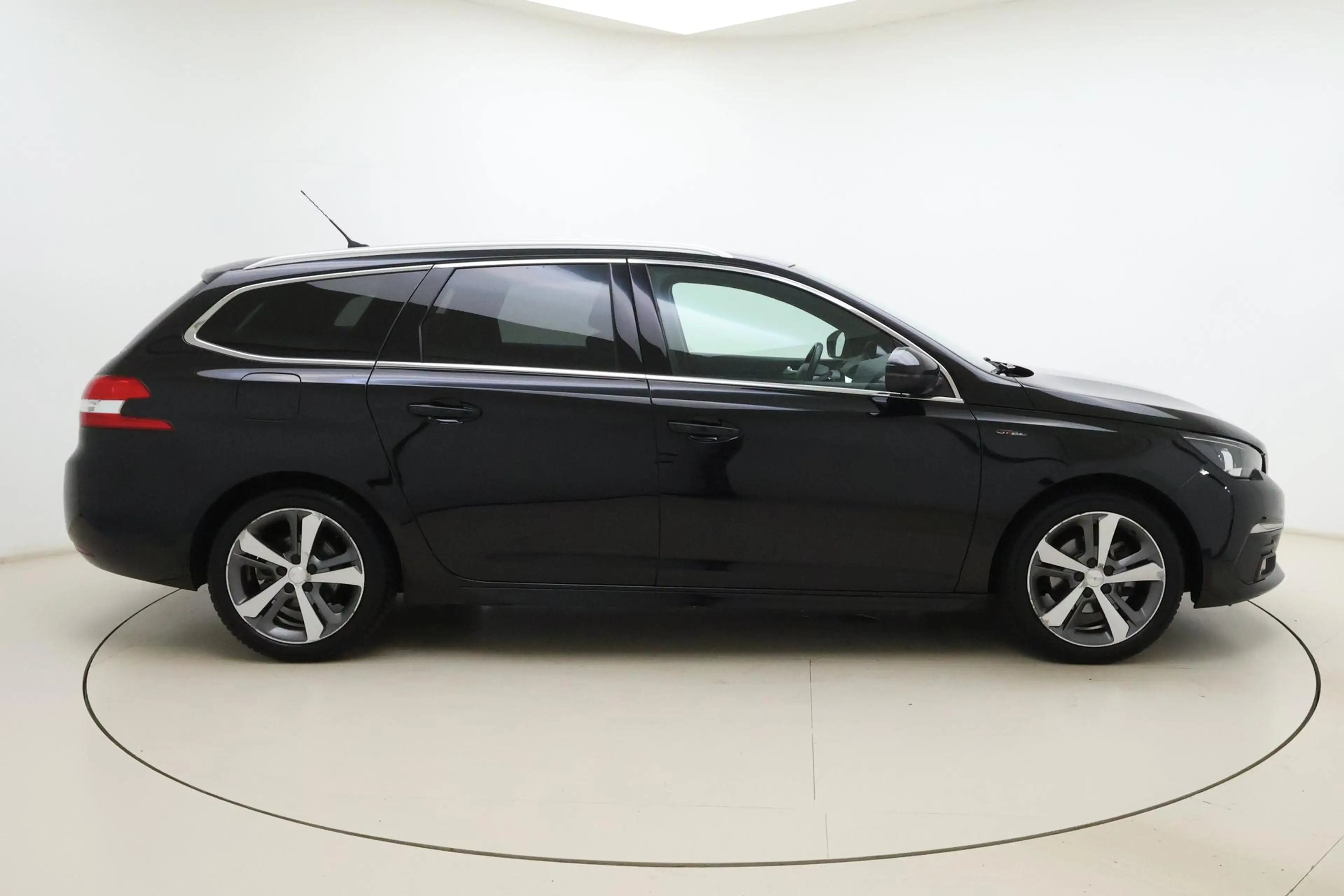 Peugeot 308 SW 1.2 Turbo GT-line 130 Pk | Trekhaak | Panorama — photo 10