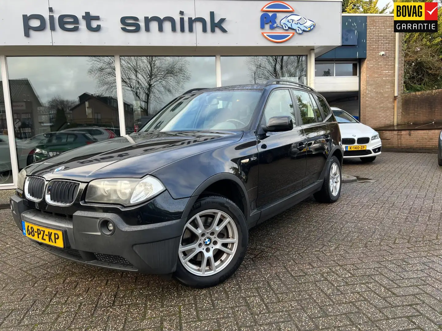 BMW X3 3.0i Executive Zwart - 1