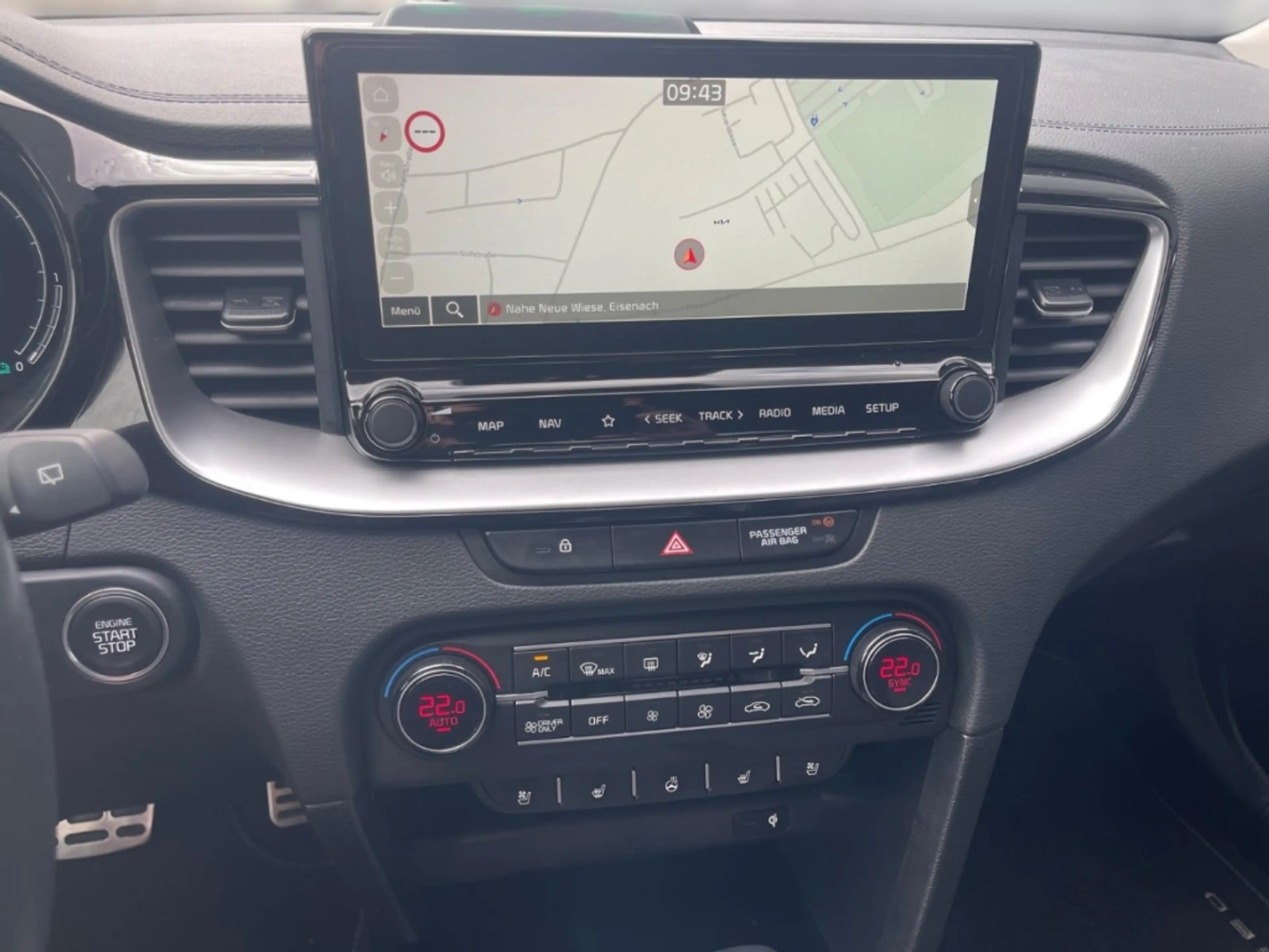 Kia XCeed 1.6 PHEV Platinum DCT6 Glasdach LED Klimasitze Mem — photo 9