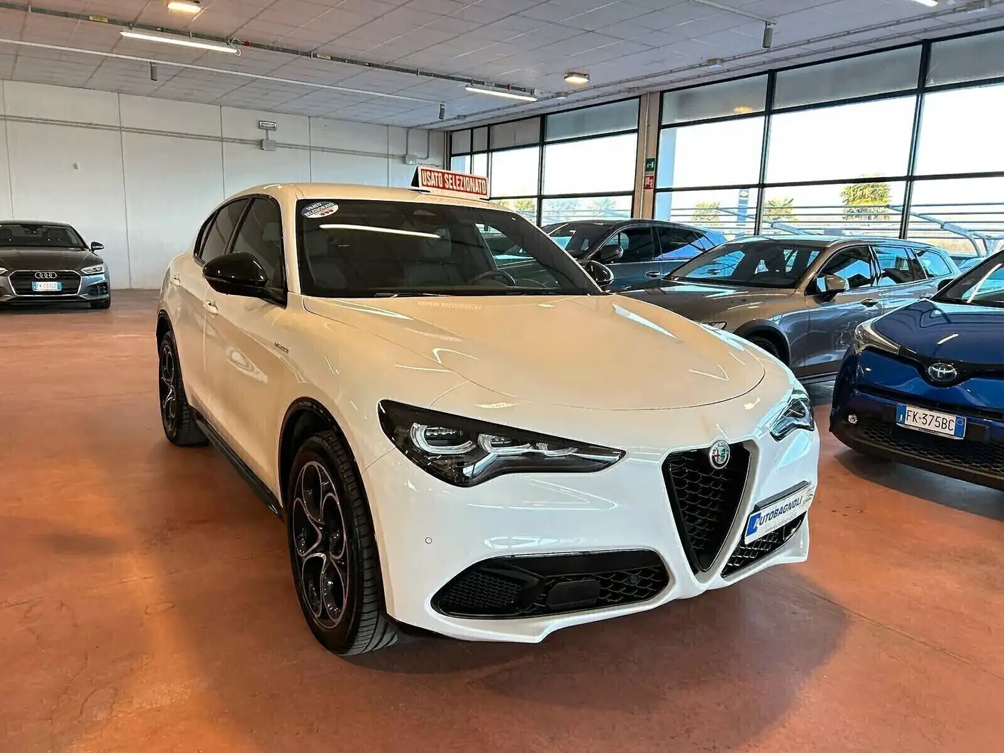Alfa Romeo Stelvio VELOCE 2.2 Turbodiesel 210 CV AT8 Q4 SPOTICAR Bianco - 2