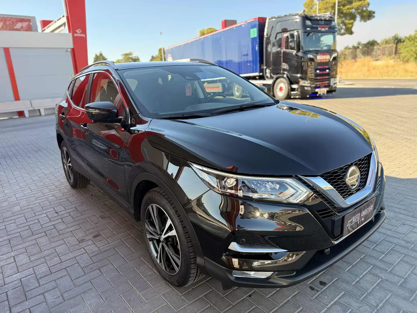 Nissan Qashqai Qashqai II 2017 1.5 dci N-Connecta 115cv/TETTO/17 Zwart - 2