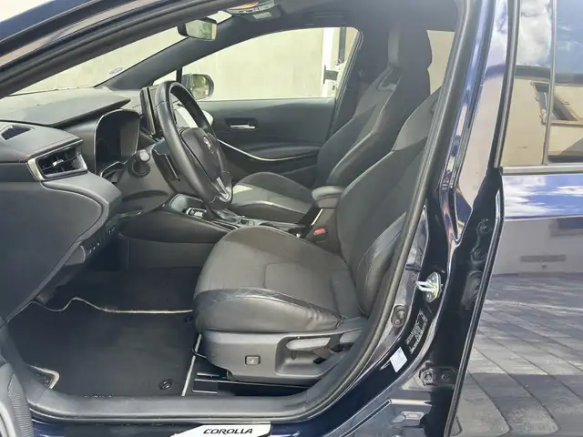 Toyota Corolla view 11