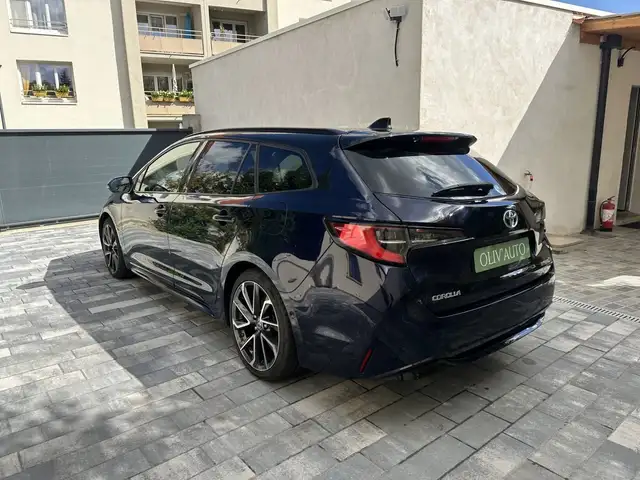 Toyota Corolla view 7