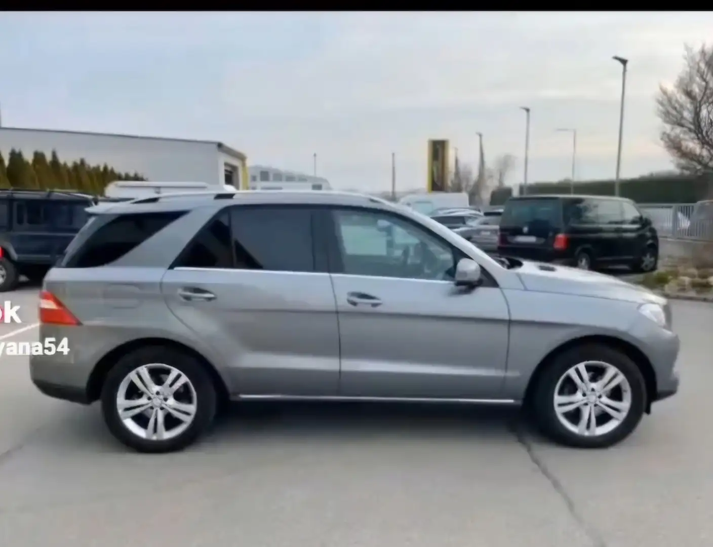 Mercedes-Benz ML 350 BlueTEC 4MATIC 7G-TRONIC Edition 1 - 2