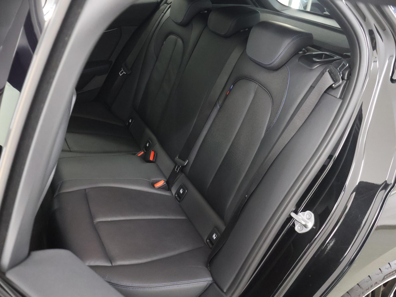 BMW 118 1-serie 118i High Executive Edition | M-Pakket | P — photo 11