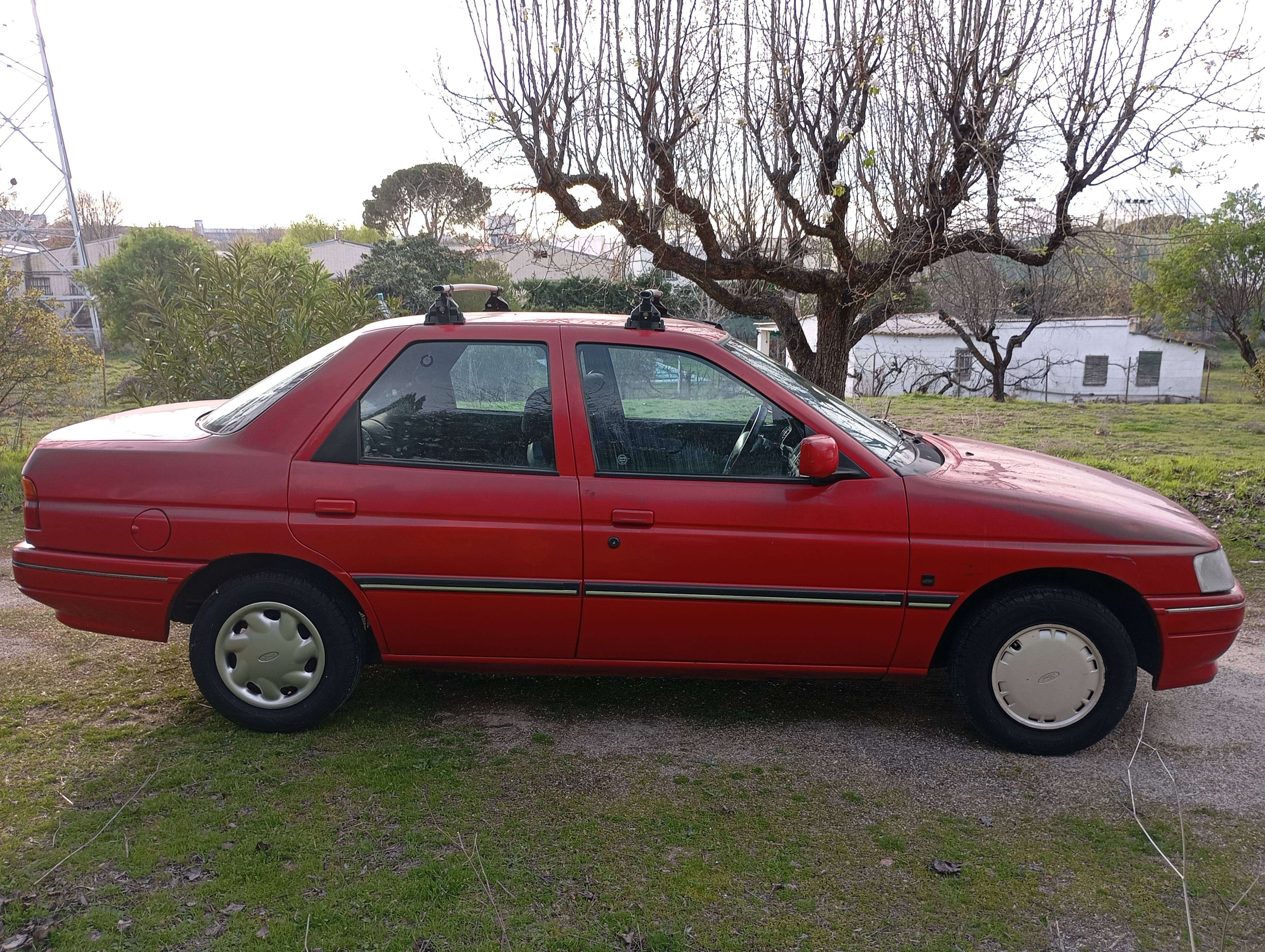 Ford Escort Escort 1.6Z 16v Atlanta Ghia Atlanta Ghia - foto 1