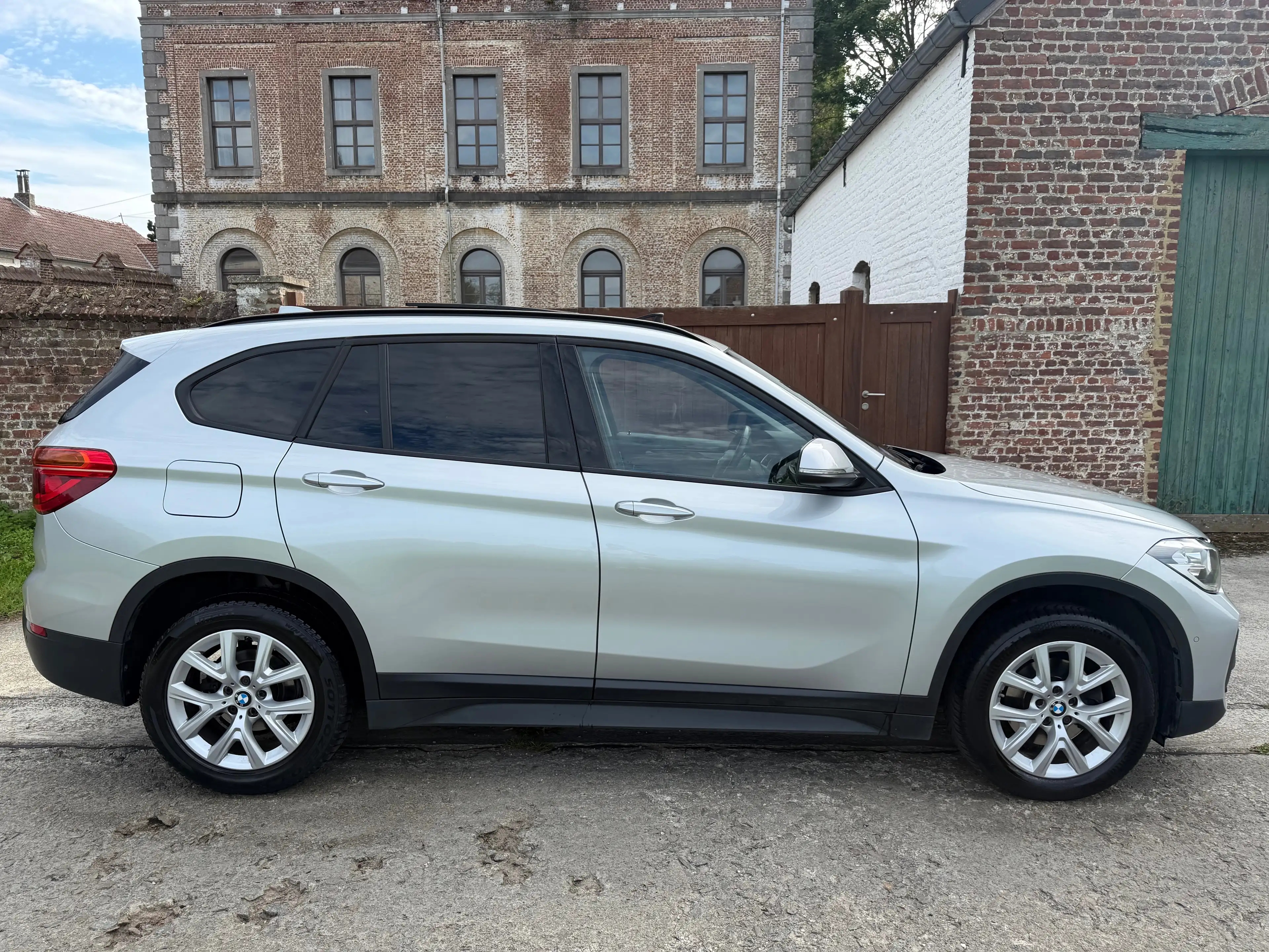 BMW X1 1.5iA sDrive18 OPF *PANO || GPS || LED || CRUISE* — photo 2