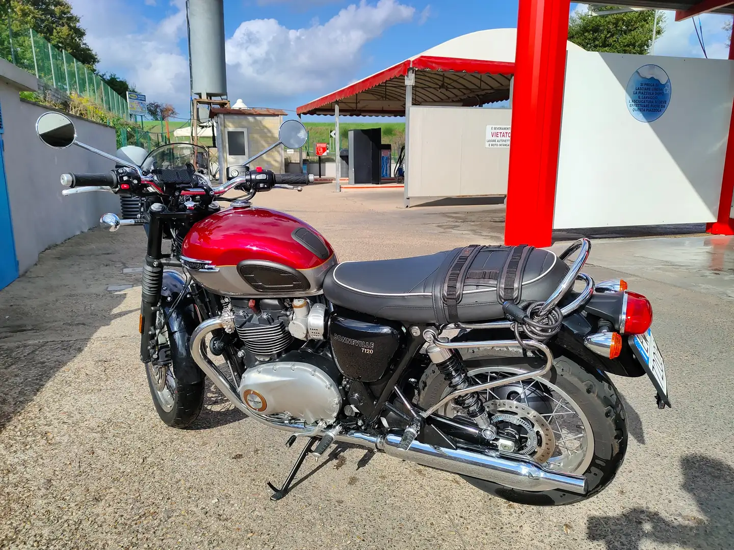 Triumph Bonneville T120 Versione 2021 Rosso - 1