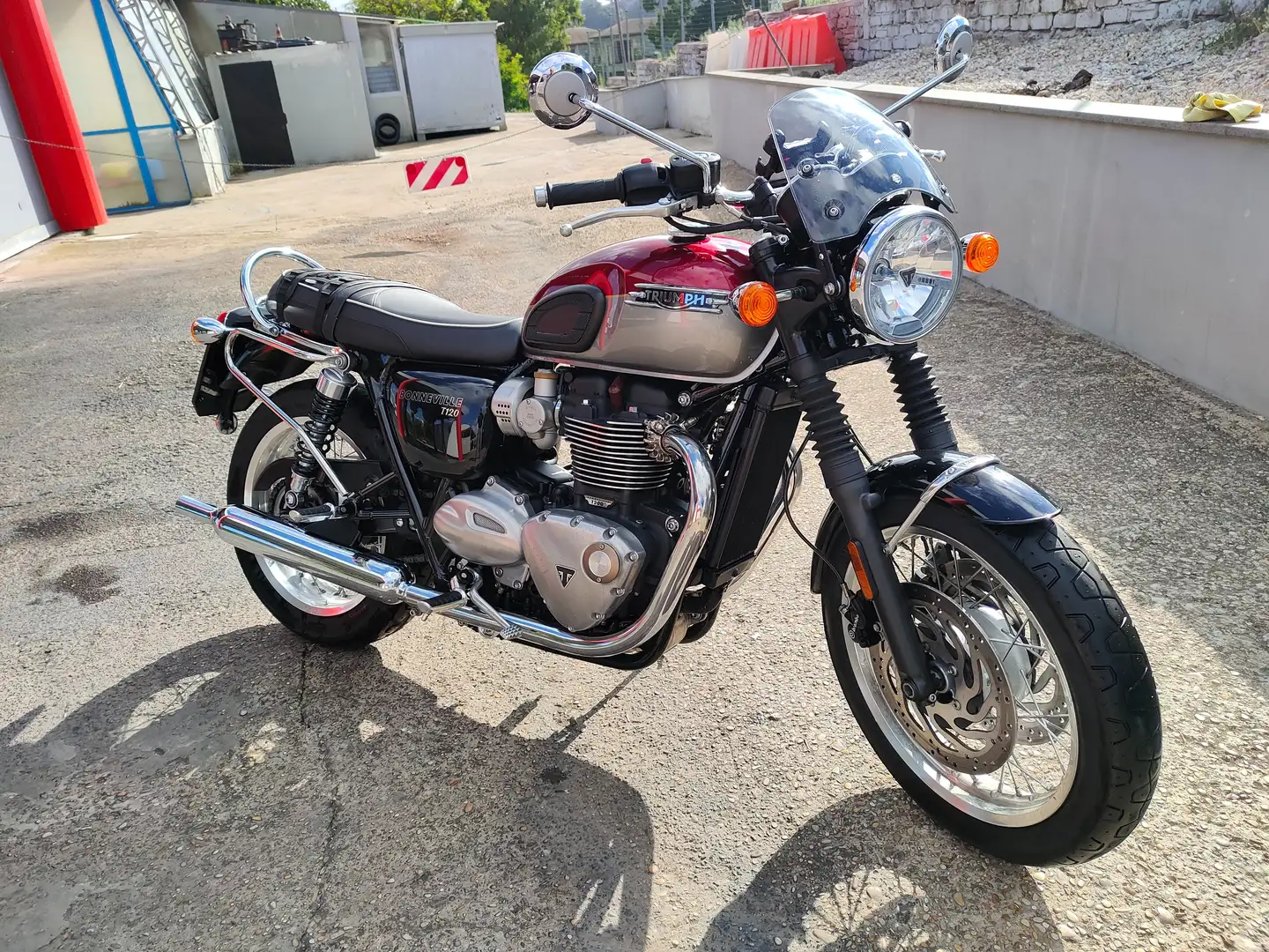 Triumph Bonneville T120 Versione 2021 Czerwony - 1