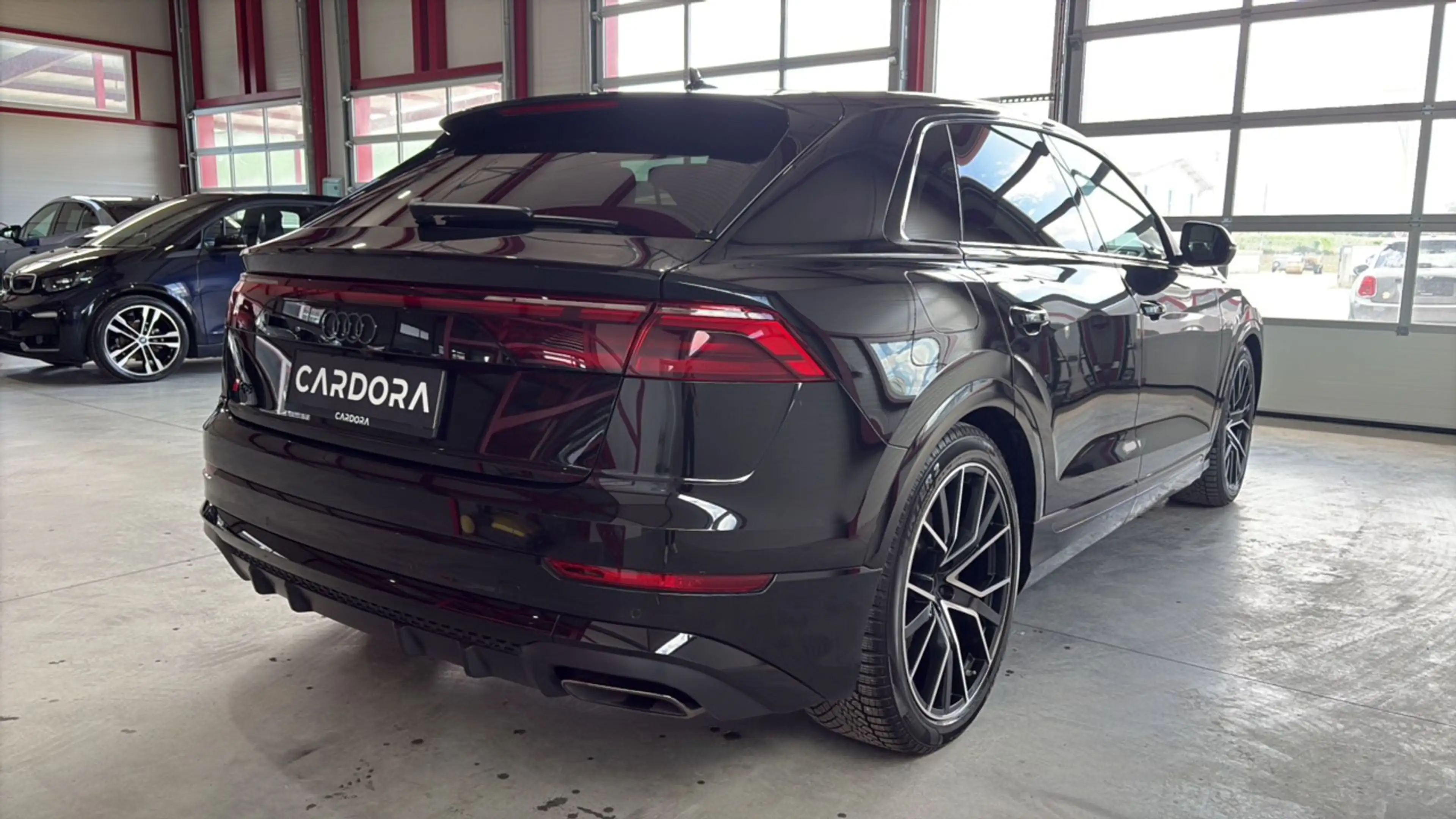 Audi Q8 55 TFSIe S-line*ALL BLACK*MATRIX*LEDER*RADAR*ASSI — photo 6