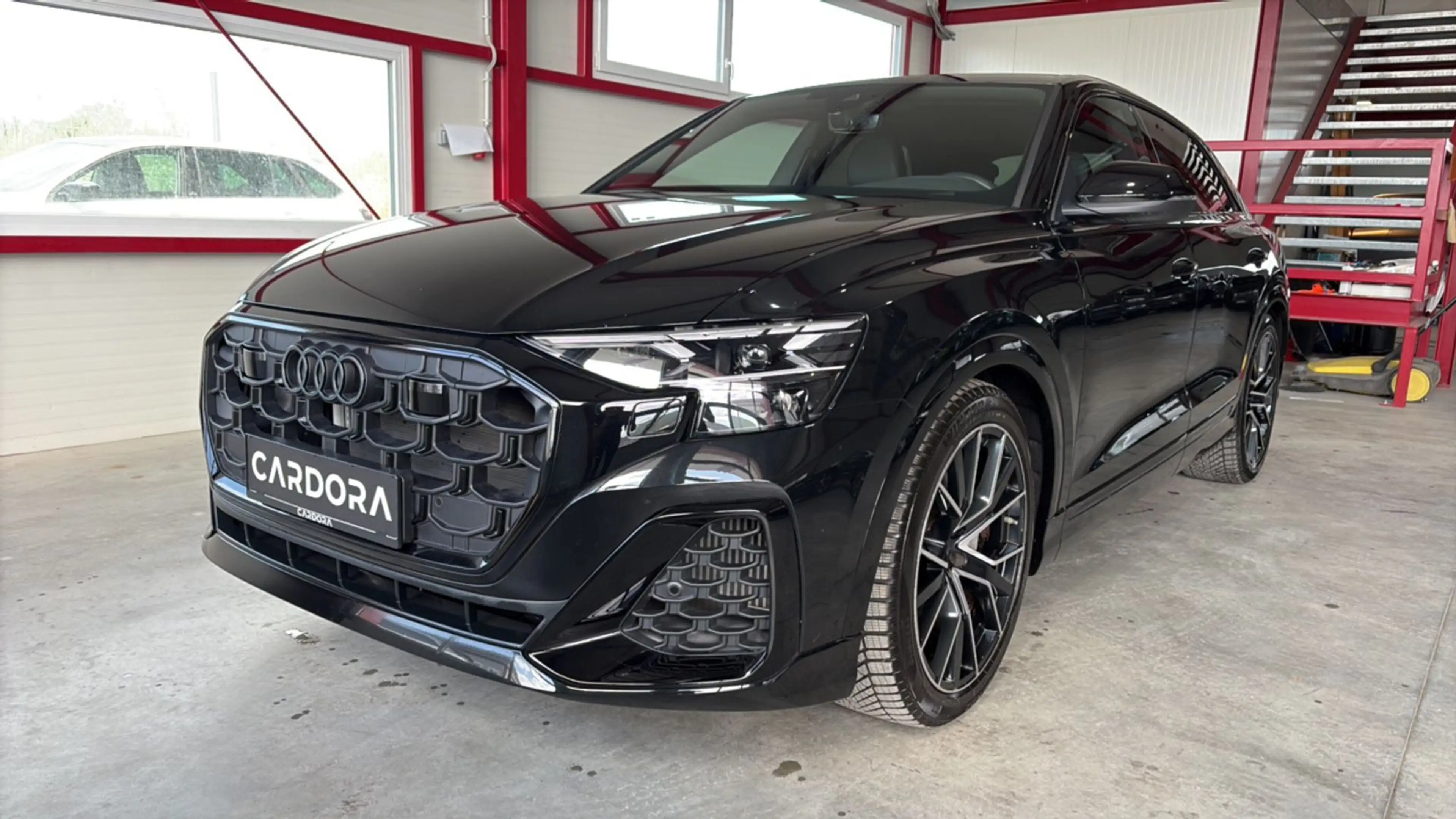 Audi Q8 55 TFSIe S-line*ALL BLACK*MATRIX*LEDER*RADAR*ASSI — photo 2