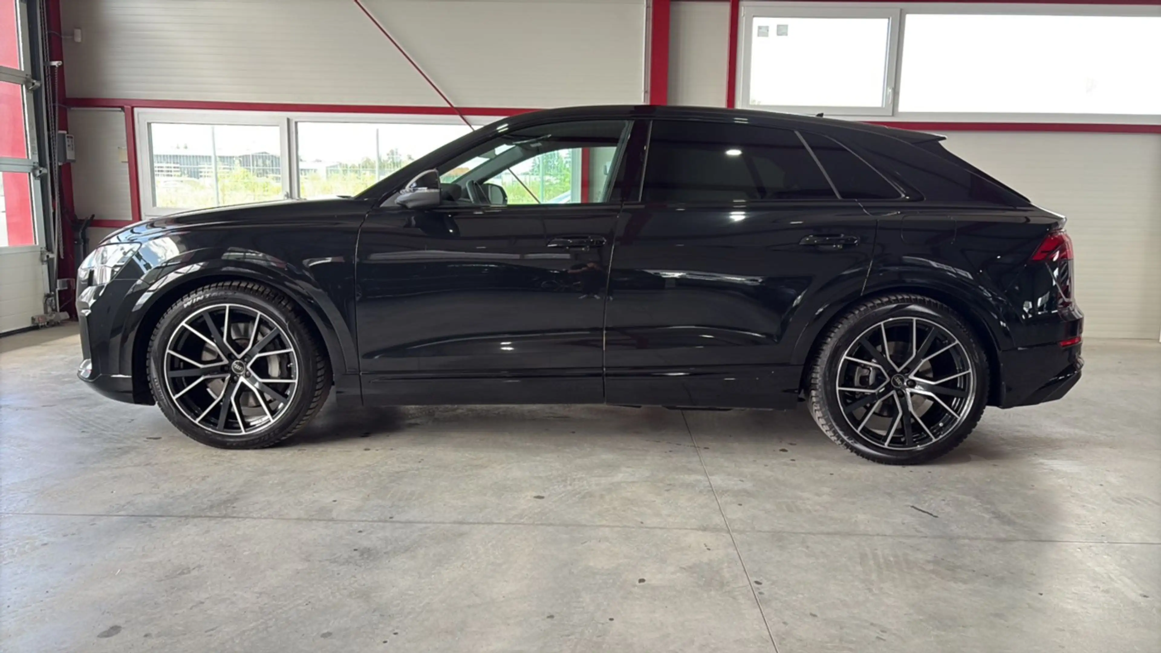 Audi Q8 55 TFSIe S-line*ALL BLACK*MATRIX*LEDER*RADAR*ASSI — photo 3