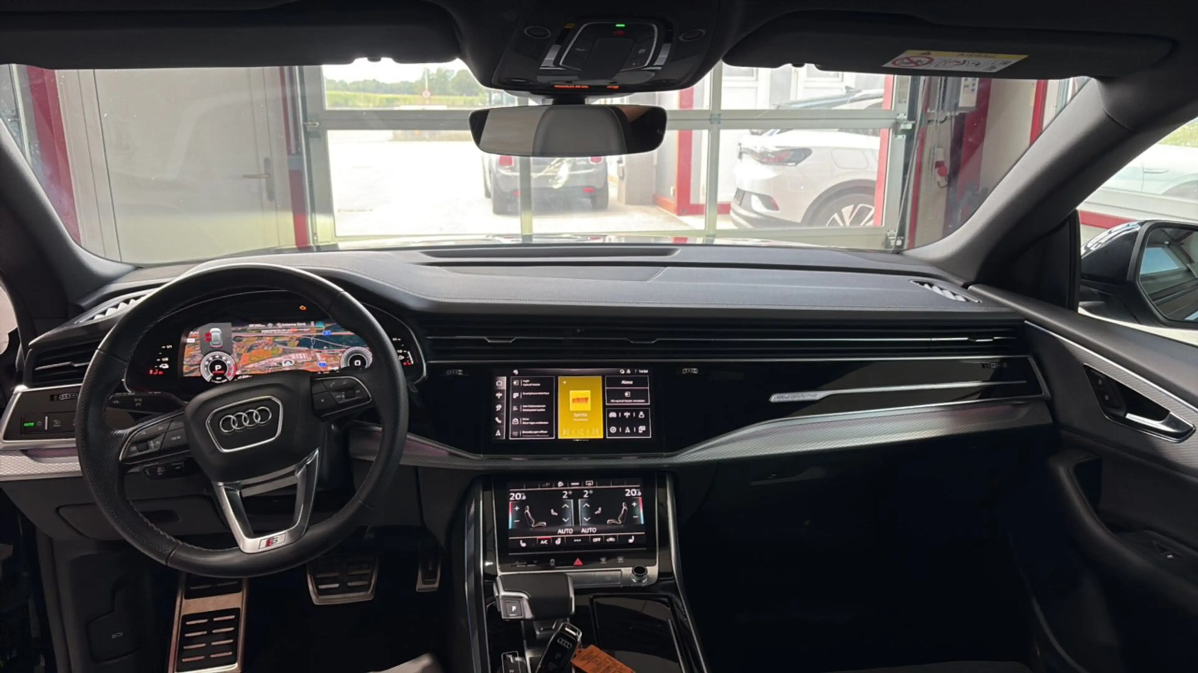Audi Q8 55 TFSIe S-line*ALL BLACK*MATRIX*LEDER*RADAR*ASSI — photo 11
