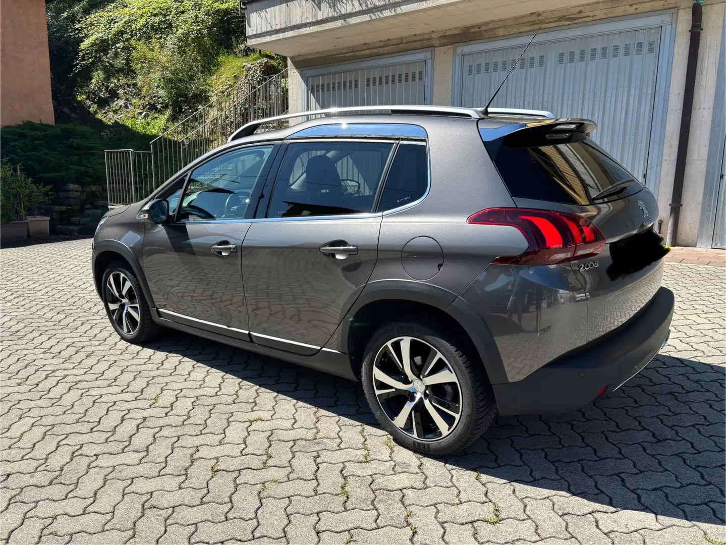 Peugeot 2008 1.5 bluehdi Allure s&s 120cv eat6 Bronzo - 1