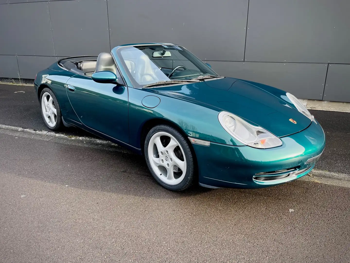 Porsche 996 911 Carrera Cabrio Verde - 1