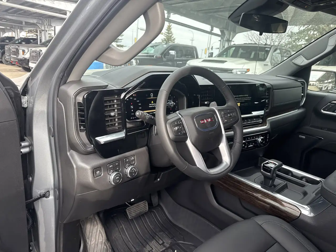 GMC Sierra 1500 снимка GMC Sierra 1500