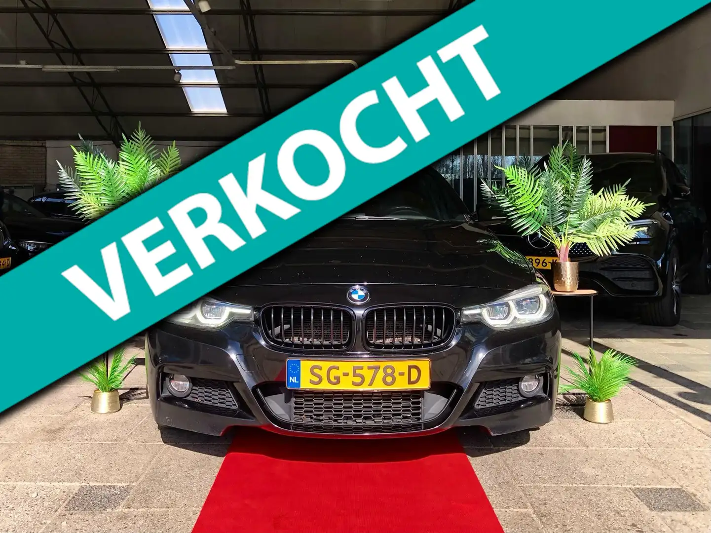 BMW 320 3-serie Touring 320D AUT M EDITION PANO FULL! 2018 Black - 1