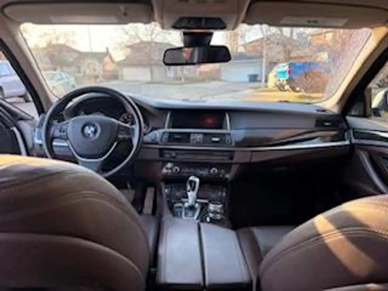 BMW 5 Series photo BMW 5 Series