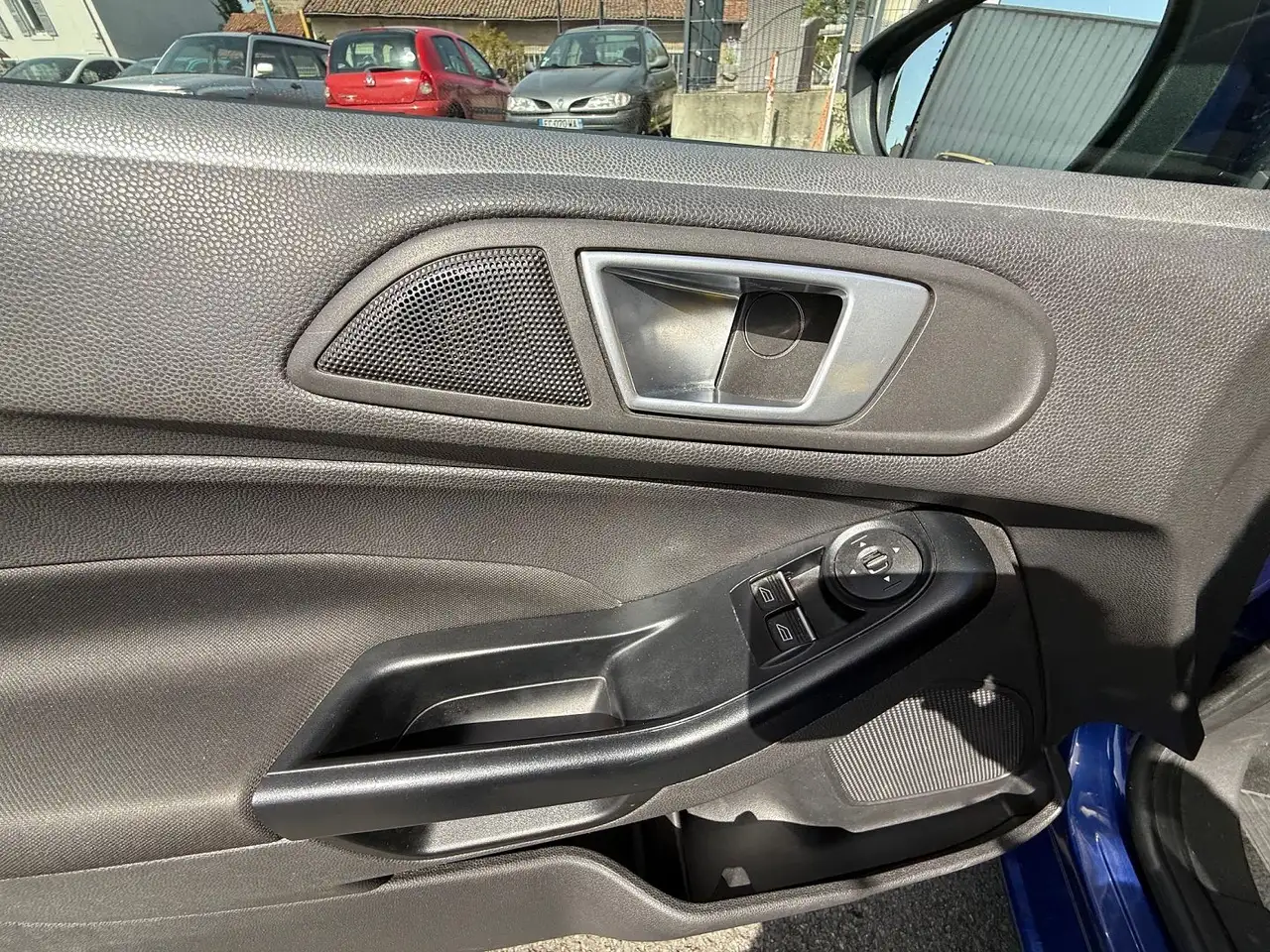 Ford Fiesta 5 portes — photo 12