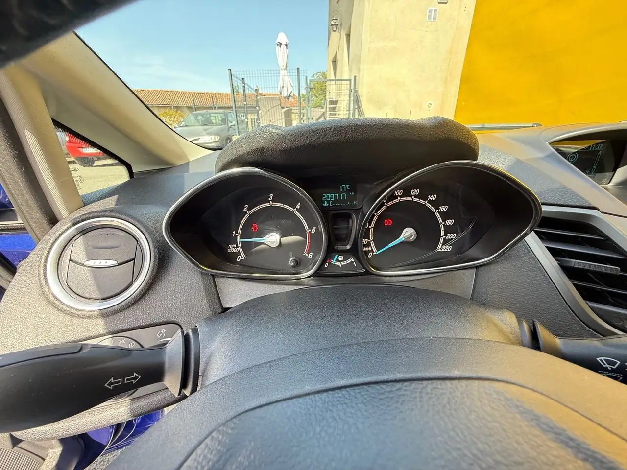 Ford Fiesta 5 portes — photo 15