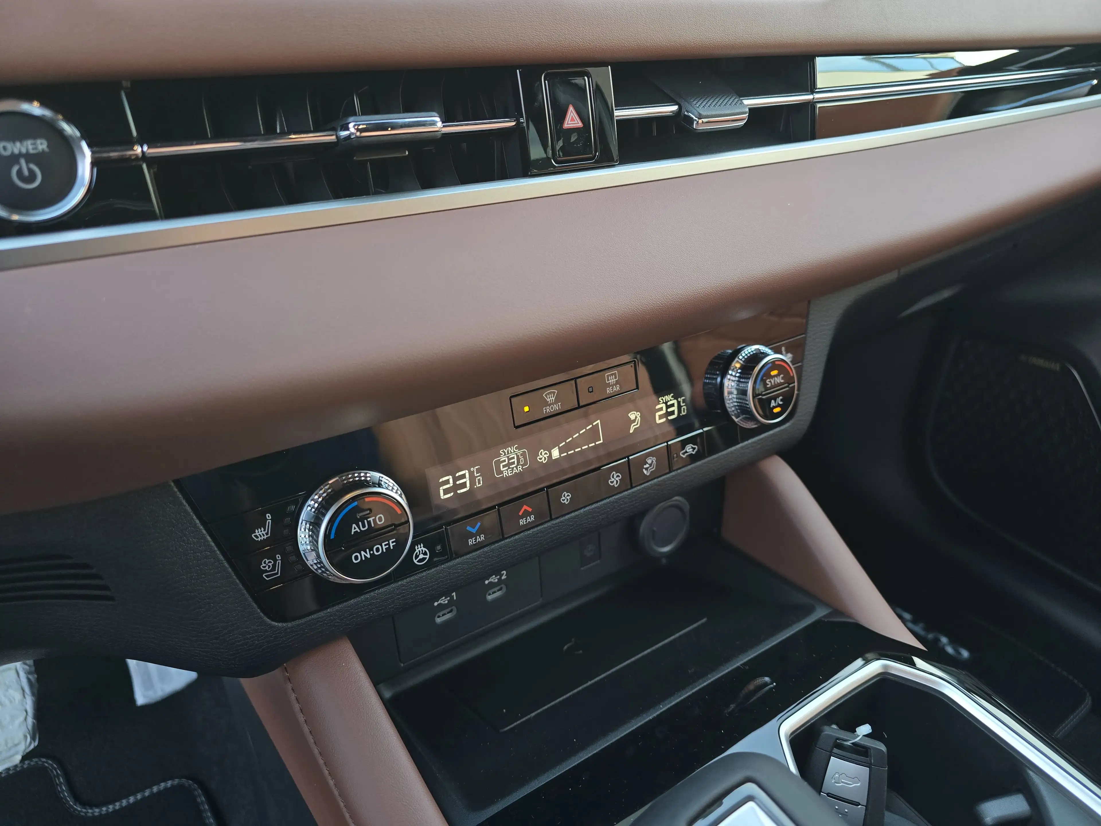 Mitsubishi Outlander Outlander PHEV 2.4i Instyle (225 kW) Instyle — photo 12