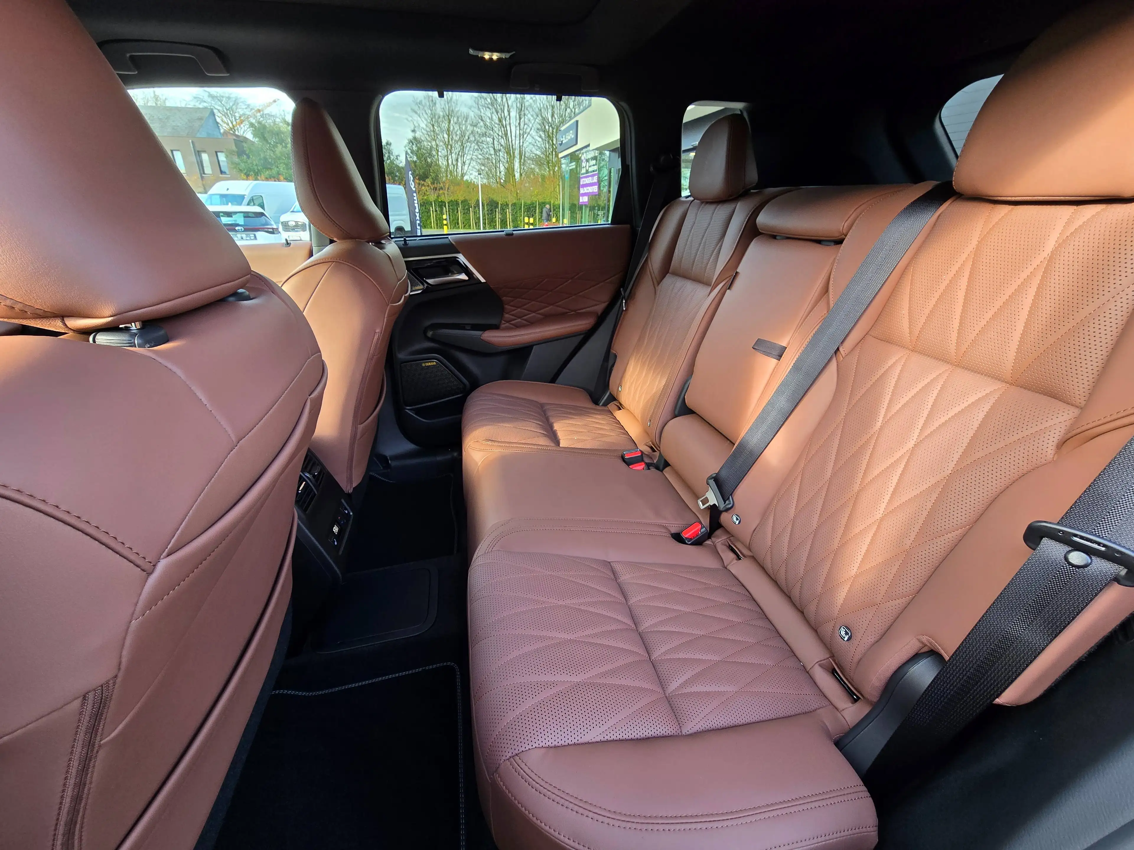 Mitsubishi Outlander Outlander PHEV 2.4i Instyle (225 kW) Instyle — photo 15