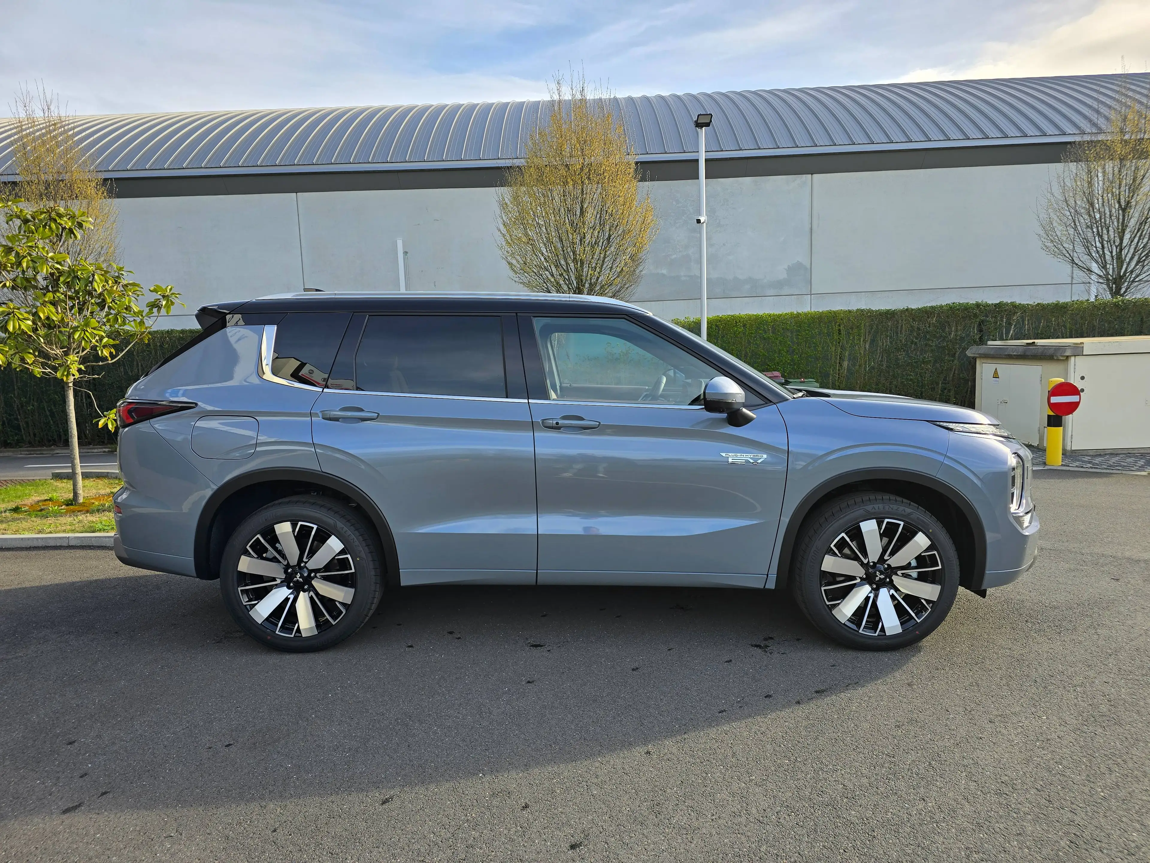 Mitsubishi Outlander Outlander PHEV 2.4i Instyle (225 kW) Instyle — photo 6