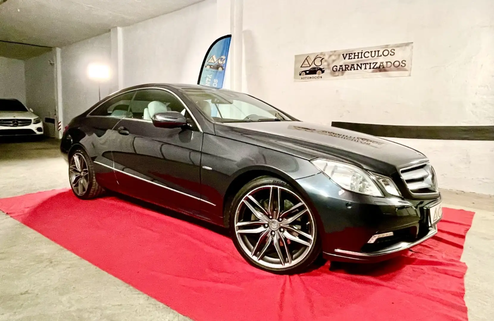 Mercedes-Benz E 350 Coupé CGI BE Prime Edition Aut. Gris - 1