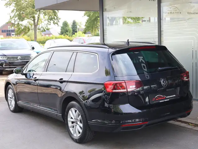 Volkswagen Passat view 7