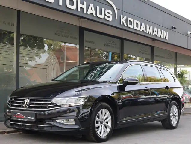 Volkswagen Passat view 6