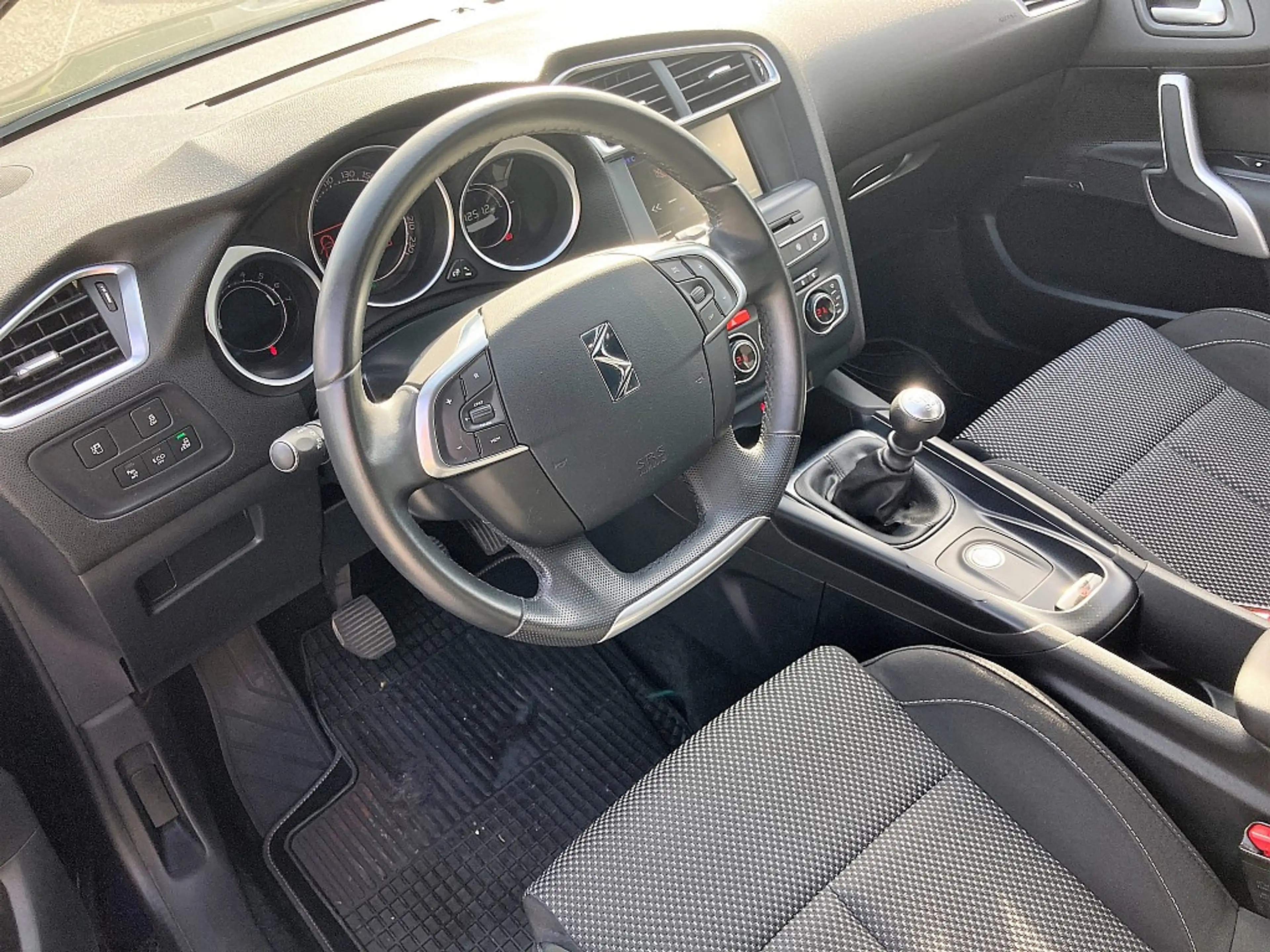 DS Automobiles DS 4 Crossback PureTech 130 S&S — photo 12