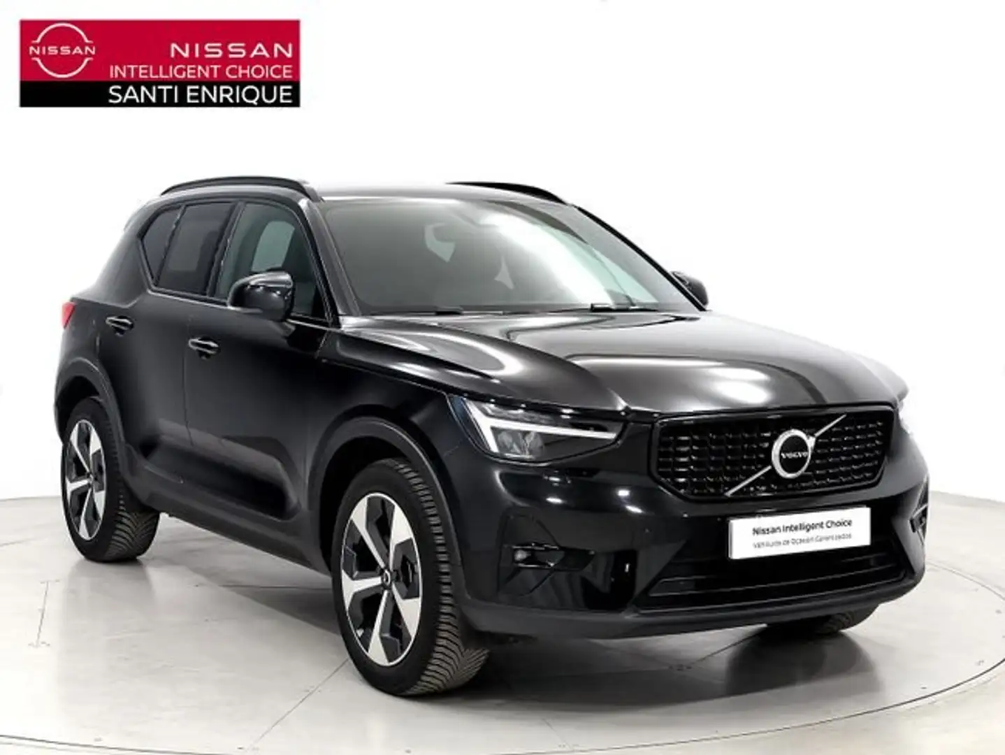 Volvo XC40 2.0 B3 G Core Auto Negro - 1