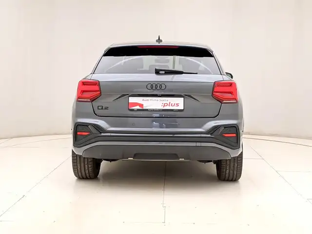 Audi Q2 view 5