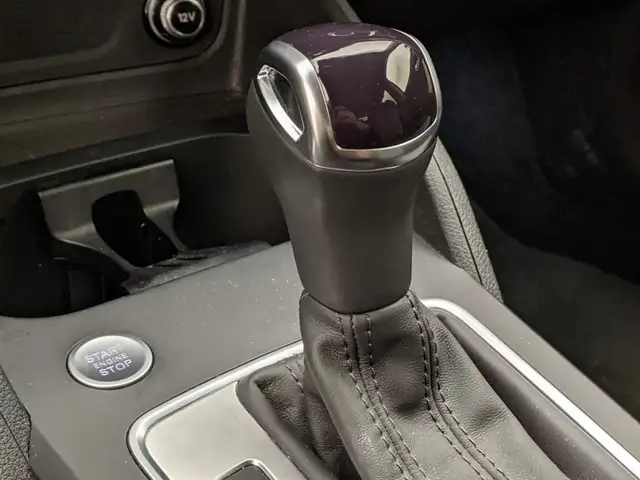 Audi Q2 view 14