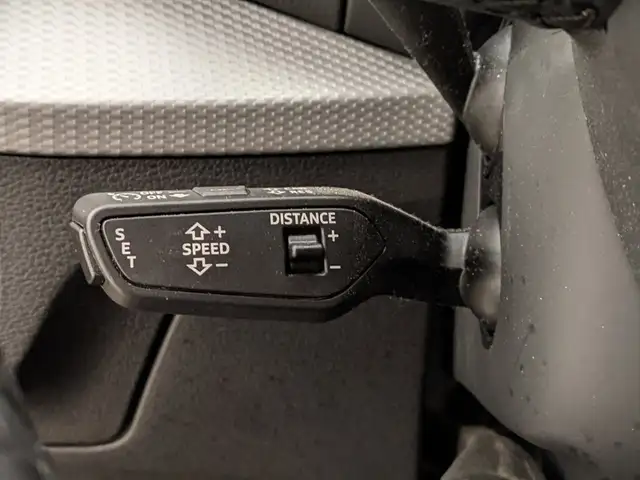 Audi Q2 view 11