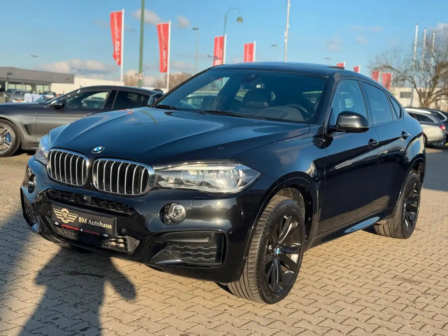 BMW X6 xDrive 40d"M-SPORT-AUTOMATIC*AHK*HEAD-UP*S-DA Schwarz - 2