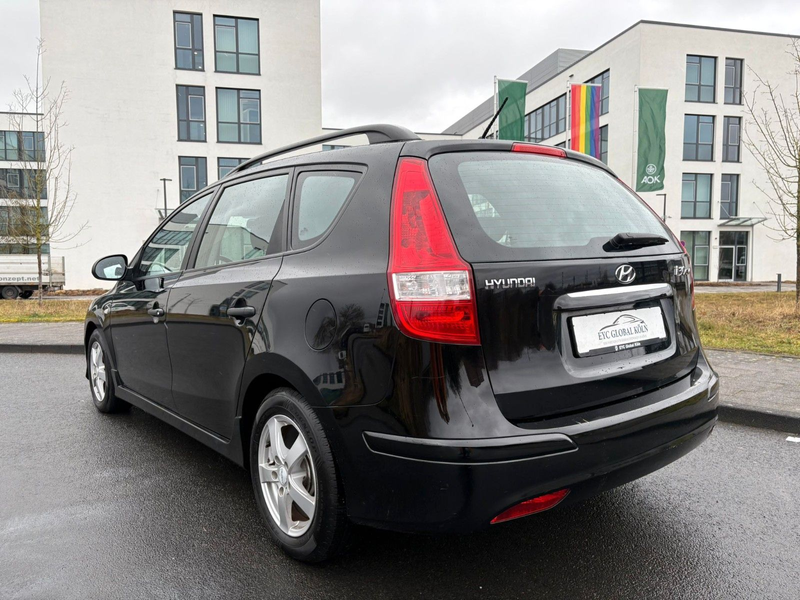 Hyundai i30 cw Style,Automatik — photo 3