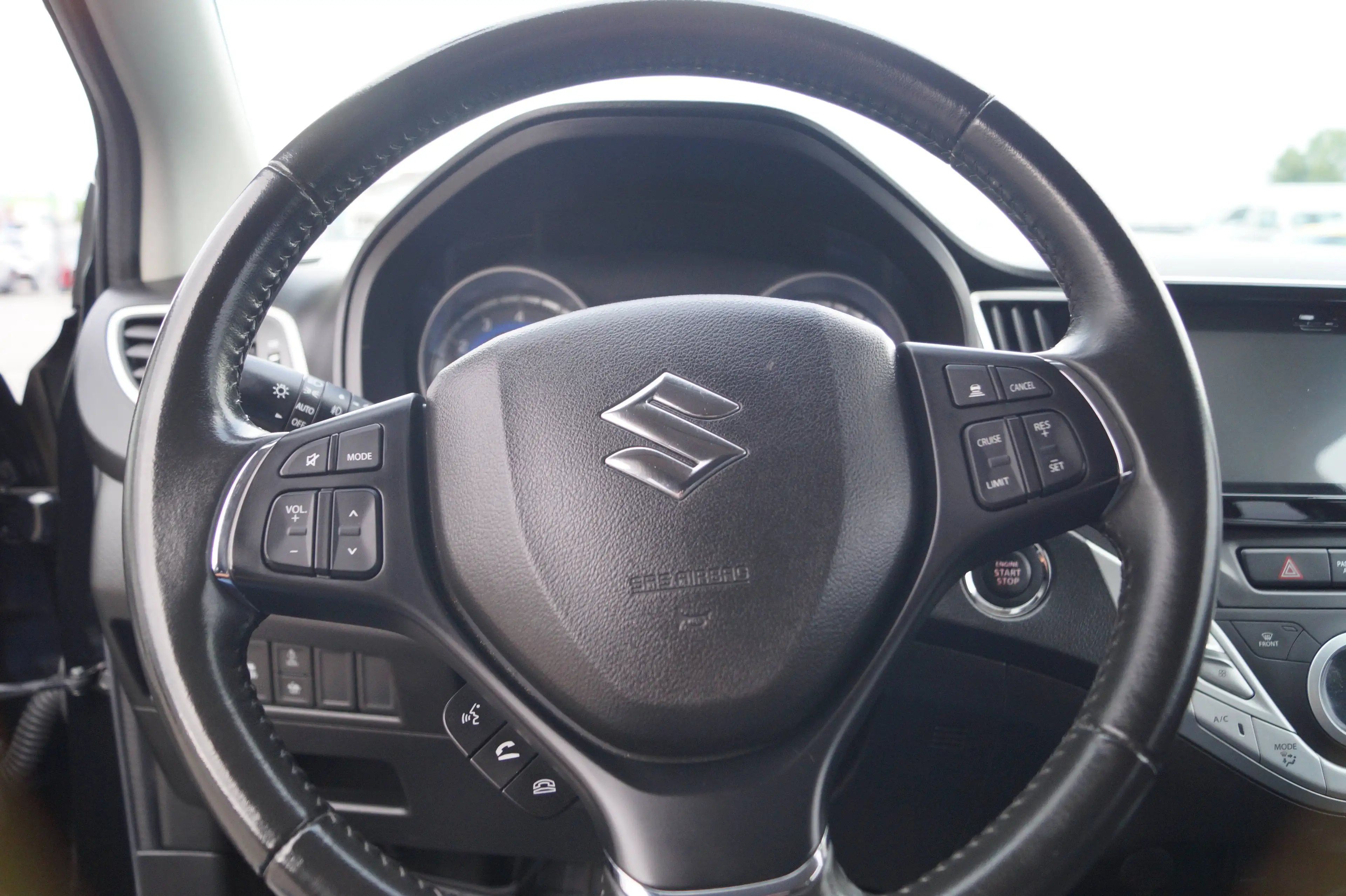 Suzuki Baleno Flash — photo 6