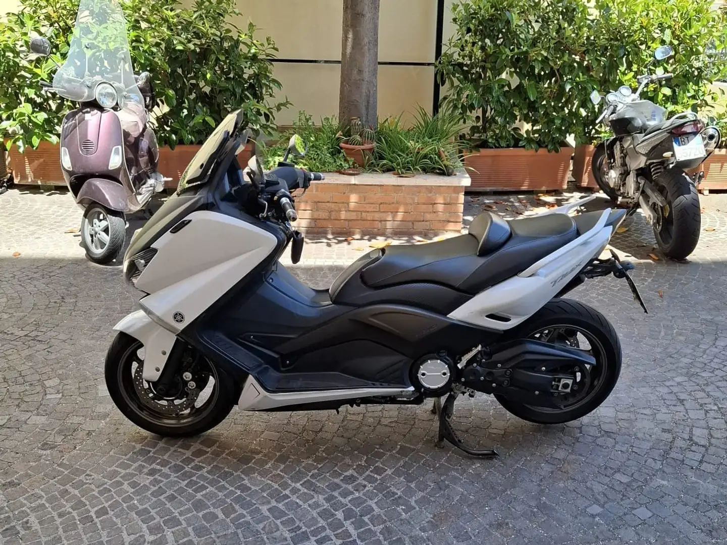 Yamaha TMAX 530 Blanco - 1