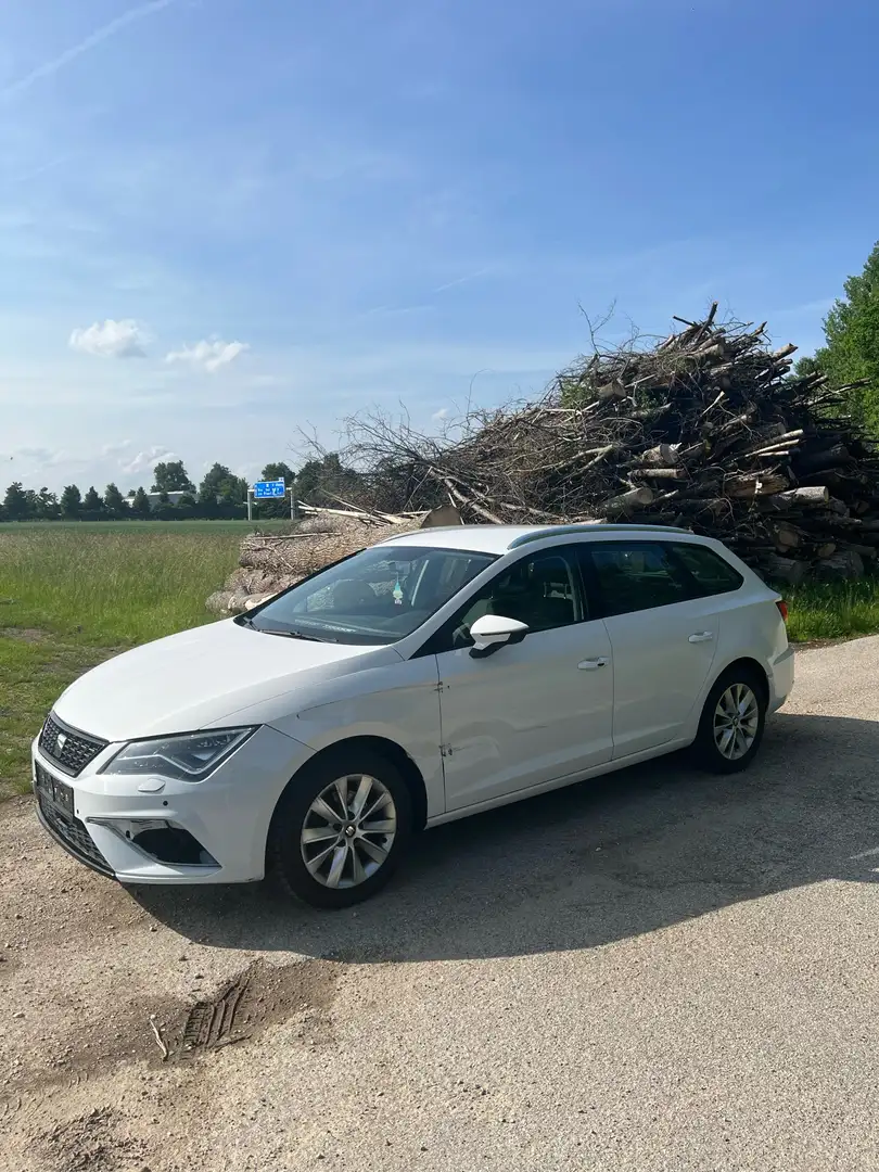 SEAT Leon ST Style 1,6 TDI Start-Stopp Weiß - 1