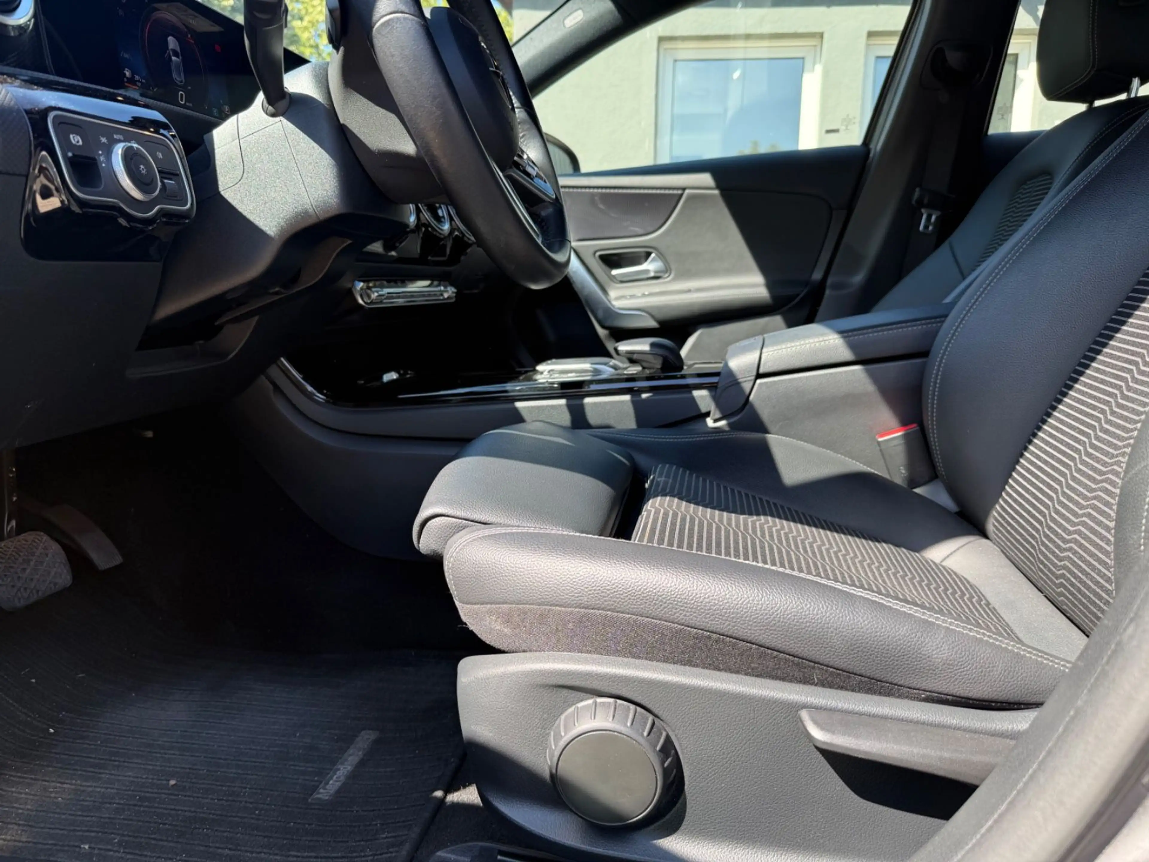 Mercedes-Benz A 200 d/Spur/SHZ/LED/R.Kamera/NAVI/AHK — photo 10