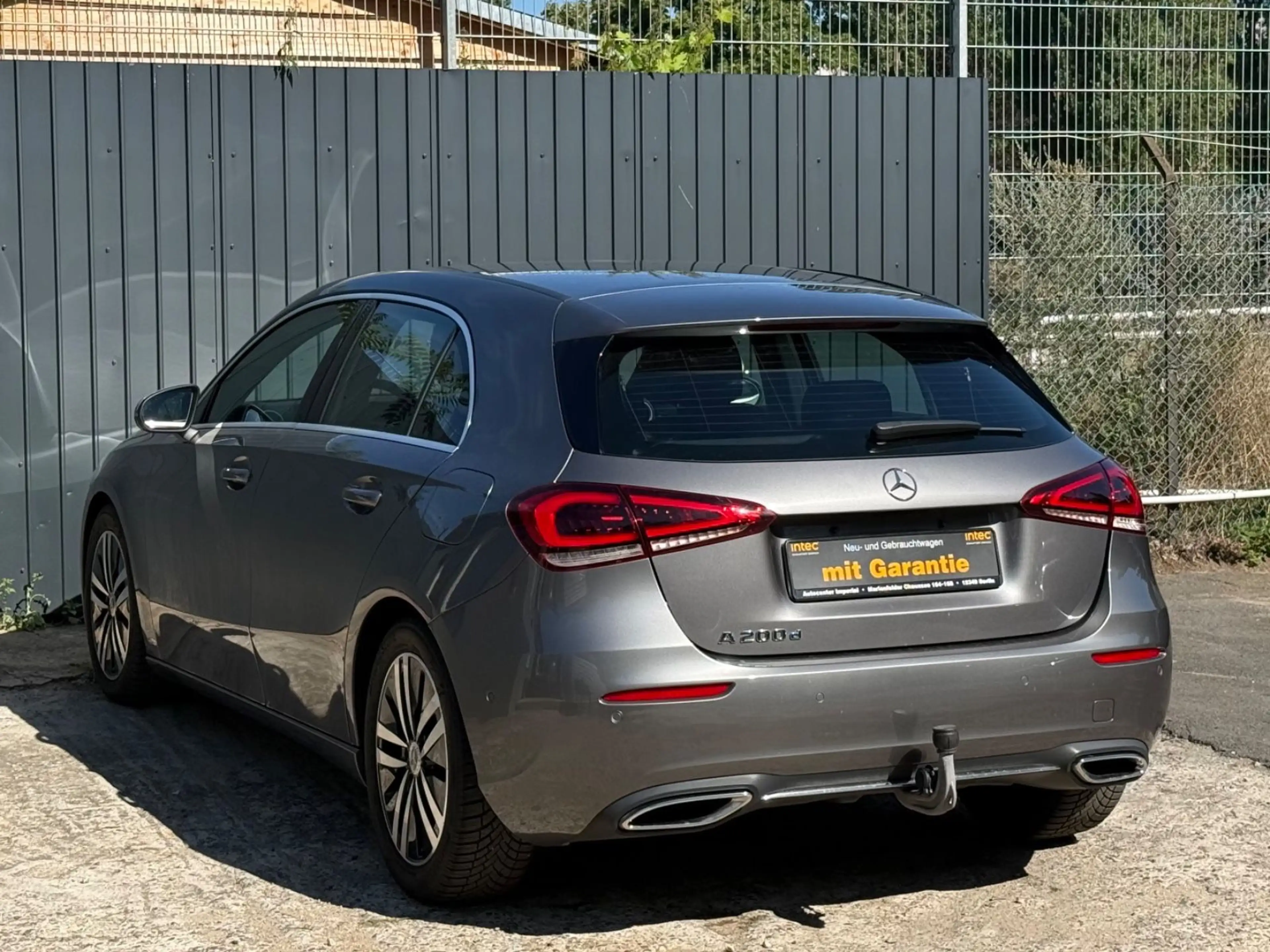 Mercedes-Benz A 200 d/Spur/SHZ/LED/R.Kamera/NAVI/AHK — photo 4