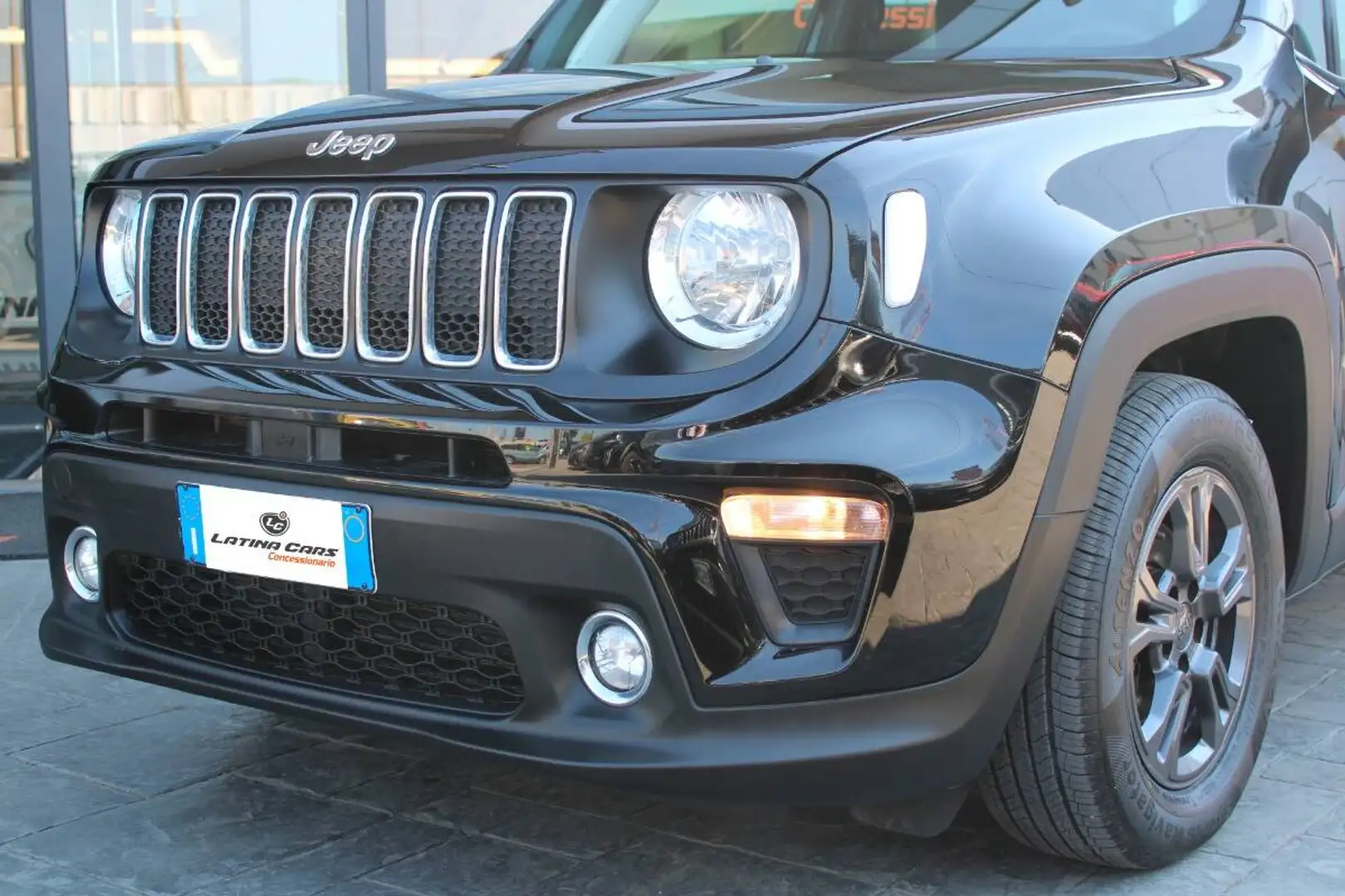 Jeep Renegade 1.0 t3 Business 2wd con Navigatore e CarPlay Nero - 2