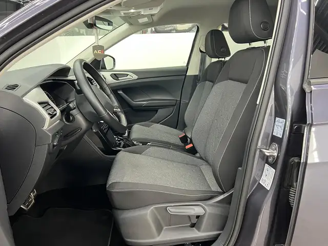 Volkswagen T-Cross view 13