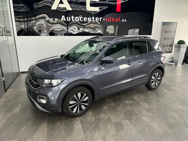 Volkswagen T-Cross view 3