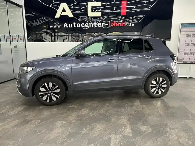 Volkswagen T-Cross view 11