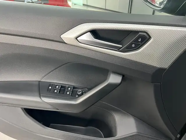 Volkswagen T-Cross view 14